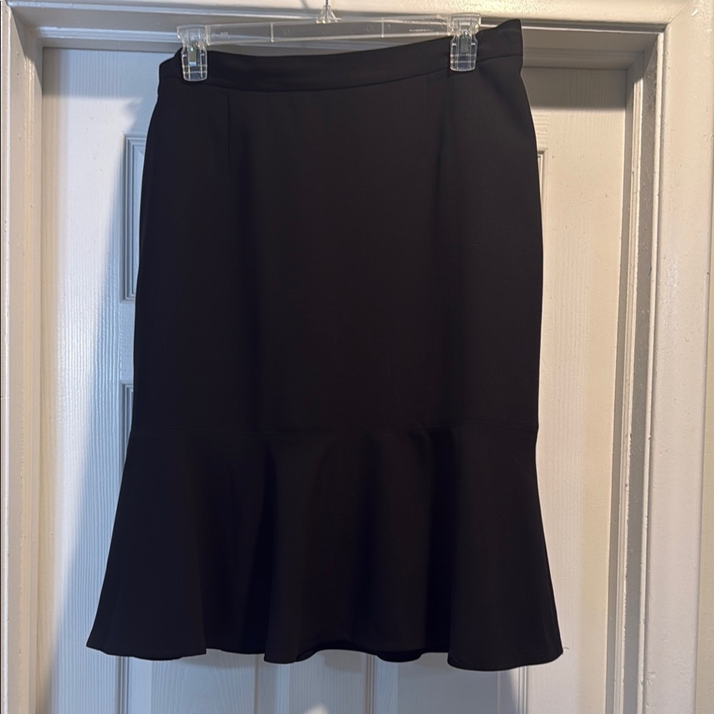 Jones Studio Chic Black A-Line Skirt
